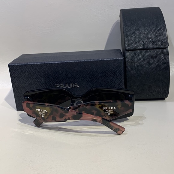 New Women’s Prada Sunglasses - Picture 8 of 8